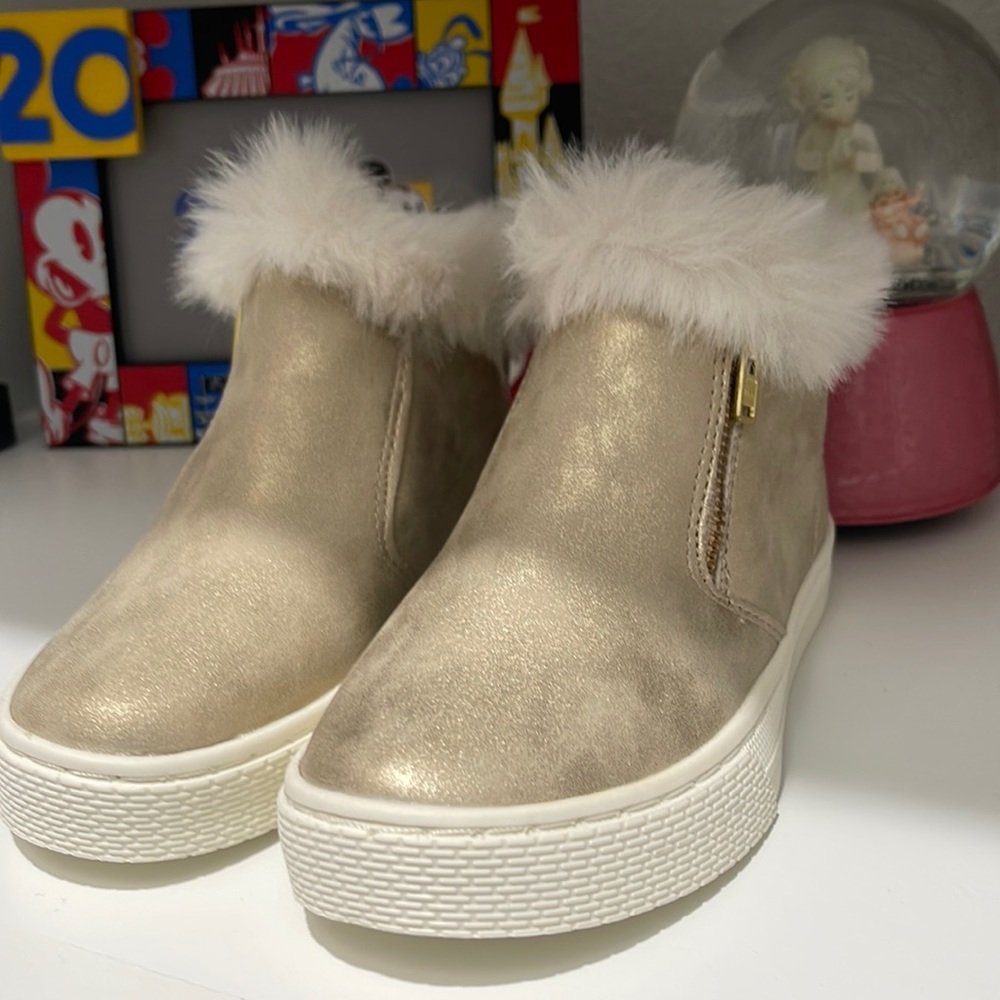 BRAND NEW TODDLER GIRL SHOE
